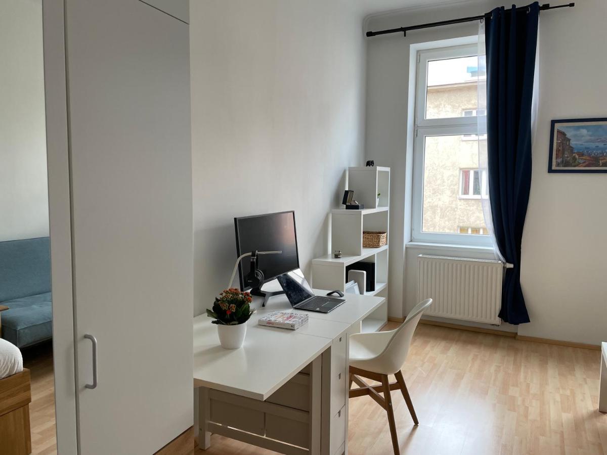 Central Sunny Flat With Free Parking Lejlighed Wien Eksteriør billede